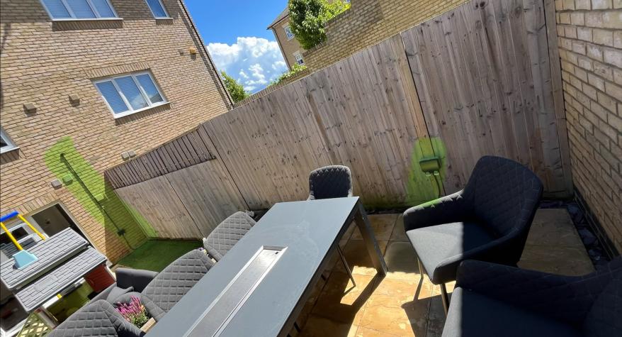 Outdoor Socket Installation – Ebbsfleet